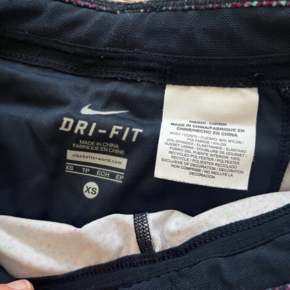 Nike Black and Gray Leggings - Picture 4 of 6